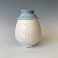 Kleine Handgefertigte Keramik Vase Cvmc4Bow24 von LifeAndClay
