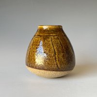 Kleine Strukturierte Handgemachte Keramikvase Cvoc4Ca3 Kleine Strukturierte Handgemachte Keramikvase Cvoc4Ca3 von LifeAndClay