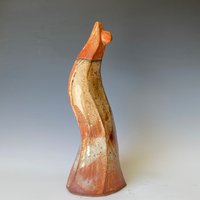 Lady Vase, Handgefertigte Skulptur Keramikvase Cvmc4Cts31 von LifeAndClay