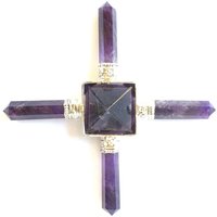 Vier Richtungen Amethyst Pyramide Energizer - Kraftstück Vier Richtungen Amethyst Pyramide Energizer - Kraftstück von LifeIsAGiftShop