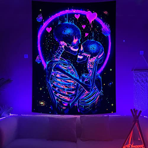 Lifeella The Kissing Lover Skelett Schwarzlicht Wandteppich, Gothic Totenkopf Wandbehang für Schlafzimmer Zuhause 111 x 152 cm von Lifeella