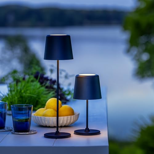 Lightbox 2er-Set LED Tischlampen für Innen & Außen | 37 cm / 23 cm Höhe, Ø 10cm | matt schwarze Outdoor Tischleuchten mit Touch-Dimmer | mobil/kabellos/portable | per USB aufladbar/Akku | 310 lm von Lightbox