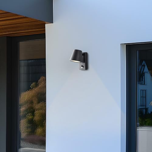 Lightbox Außenwandlampe | 17 x 11 x 16 cm | Outdoor Wandleuchte mit Bewegungsmelder | Hausfassade und Haustür | GU10 max. 10 W | aus Metall/Kunststoff | in Schwarz von Lightbox