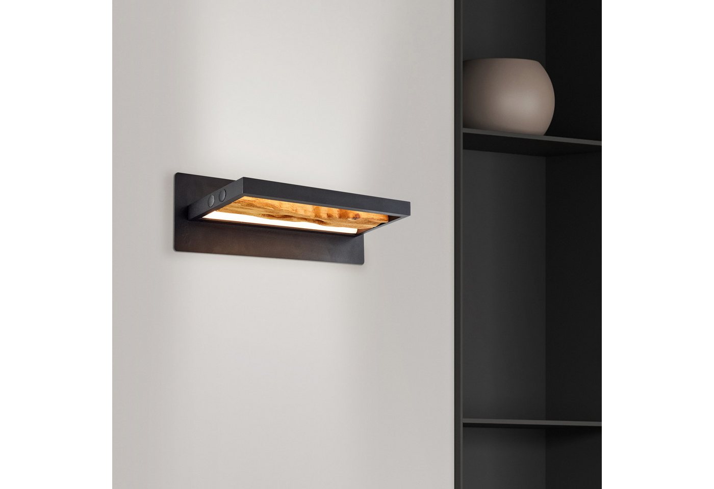 Lightbox LED Wandleuchte, LED fest integriert, warmweiß, LED Wandlampe, 35 cm Breite, 930 lm 3000 K, Metall/Holz, schwarz/braun von Lightbox