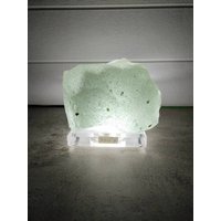 Licht Aus Roher Andara Kristallklarer Blase 3015Gr Mit Sockel, Lampe Und Dimmer Zur Darstellung Oder Meditation von Lightofandara