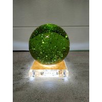 Sphare Poliert Andara Kristall Grün Gelb Kugel 2150Gr Mit Sockel, Lampe Und Dimmer Für Beleuchtung von Lightofandara