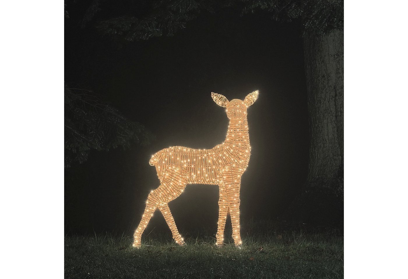 Lights4fun LED-Dekofigur Leyburn XL Rattan LED-Rentier Mutter mit 400 Mikro-LEDs und Timer Lights4fun LED-Dekofigur Leyburn XL Rattan LED-Rentier Mutter mit 400 Mikro-LEDs und Timer von Lights4fun