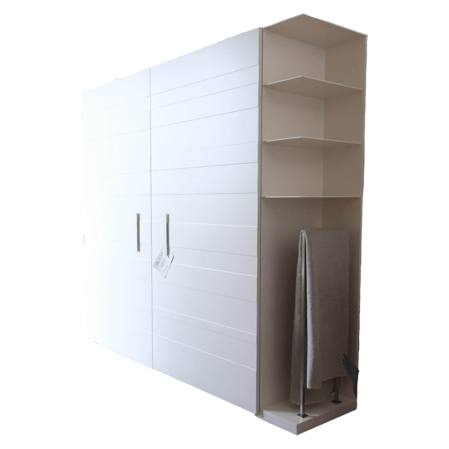 Schlafzimmerschrank Hide & Seek Lack Weiß Schlafzimmerschrank Hide & Seek Lack Weiß von Ligne Roset