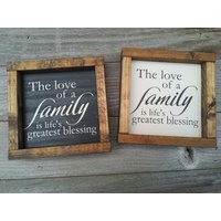 "Die Liebe Einer Familie Ist Der Größte Segen Des Lebens Holzschild "The Love"." von LilRusticSignShoppe