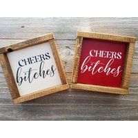 Prost Hündinnen Script Schriftart - Rustikale Holz Gestalteten Mini-Zeichen Urlaub Weihnachtsdekor von LilRusticSignShoppe