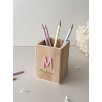 Personalisierter Stiftehalter Aus Holz | Geschenk Zur Einschulung Schreibtisch Accessoires Stiftebecher Für Kinder von LileoShop