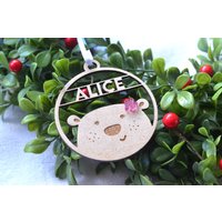 Weihnachtsdekoration Bär Personalisiertes Mädchen Mit Vornamen. Aus Holz - Individuelle Dekoration Für Weihnachtsbaum von LiliChipie