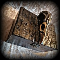 Runenbox Mit Rabenkopf von LilithMoonshine