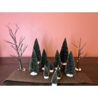 Abteilung 56 - Dorflandschaft 14-Teiliges Set Schneedorf Im Ruhestand; Vintage Weihnachts-Dorfbaum-Zubehör-Set von LilliansCornerFinds