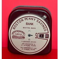 Vintage Add A Spardose, Boston Penny Savings Bank No Key von Lilpicker