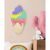 Pop Art Ice Cream Cone Wandlampe - Multicolor Acryl & Pappelholz Verspieltes Und Schickes Licht Für Kinderzimmer, Kinderzimmer Beleuchtung von LilyMamaTR