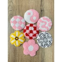 "2Er-Set "Punch Needle" Auto-Untersetzer Handgemachter Getufteter Mug Rug." von LilyShaaHandmade