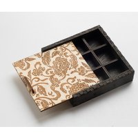 Floral Gravierte Holzbox Schmuckschatulle Mit 9 Fächern von LinLaserWorks