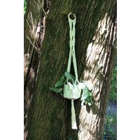 Makrameeblumenampel "Oldenburg"Im Wechselmuster Aus Nachhaltigen Materialien | Besondere Pflanzenampel Für Mittelgroße Töpfe Urbanjungle Makrameeblumenampel "Oldenburg"Im Wechselmuster Aus Nachhaltigen Materialien | Besondere Pflanzenampel Für Mittelgroße Töpfe Urbanjungle von LinasLustigerLaden