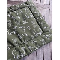 Hundedecke Kuscheldecke Hundematte Für Hunde Weiche Matte Canvas Rasse Grün, Gefüttert , Decke Liegematte von LinasTraumwerkstatt