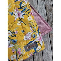 Hundedecke Outdoor Reisedecke Dogblanket Hundematte Blumen Senf Gelb Tierdecke von LinasTraumwerkstatt
