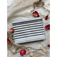 Seifenablage, Beton, Eckig, Grau, Seifenschale, Einzugsgeschenk, Mitbringsel, Badezimmer Dekoration, Minimalistisch, Vintage von LindauerWabengold