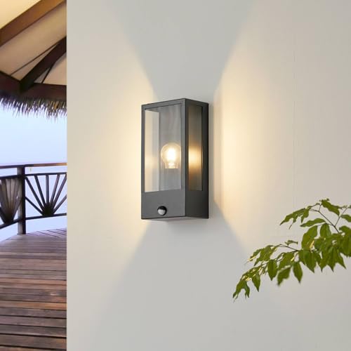 Lindby Wandleuchte außen 'Ilana' mit Bewegungsmelder (spritzwassergeschützt) in Schwarz aus Edelstahl (1 flammig, E27) - Wandlampe für Außenwand/Hauswand, Haus, Terrasse und Balkon von Lindby