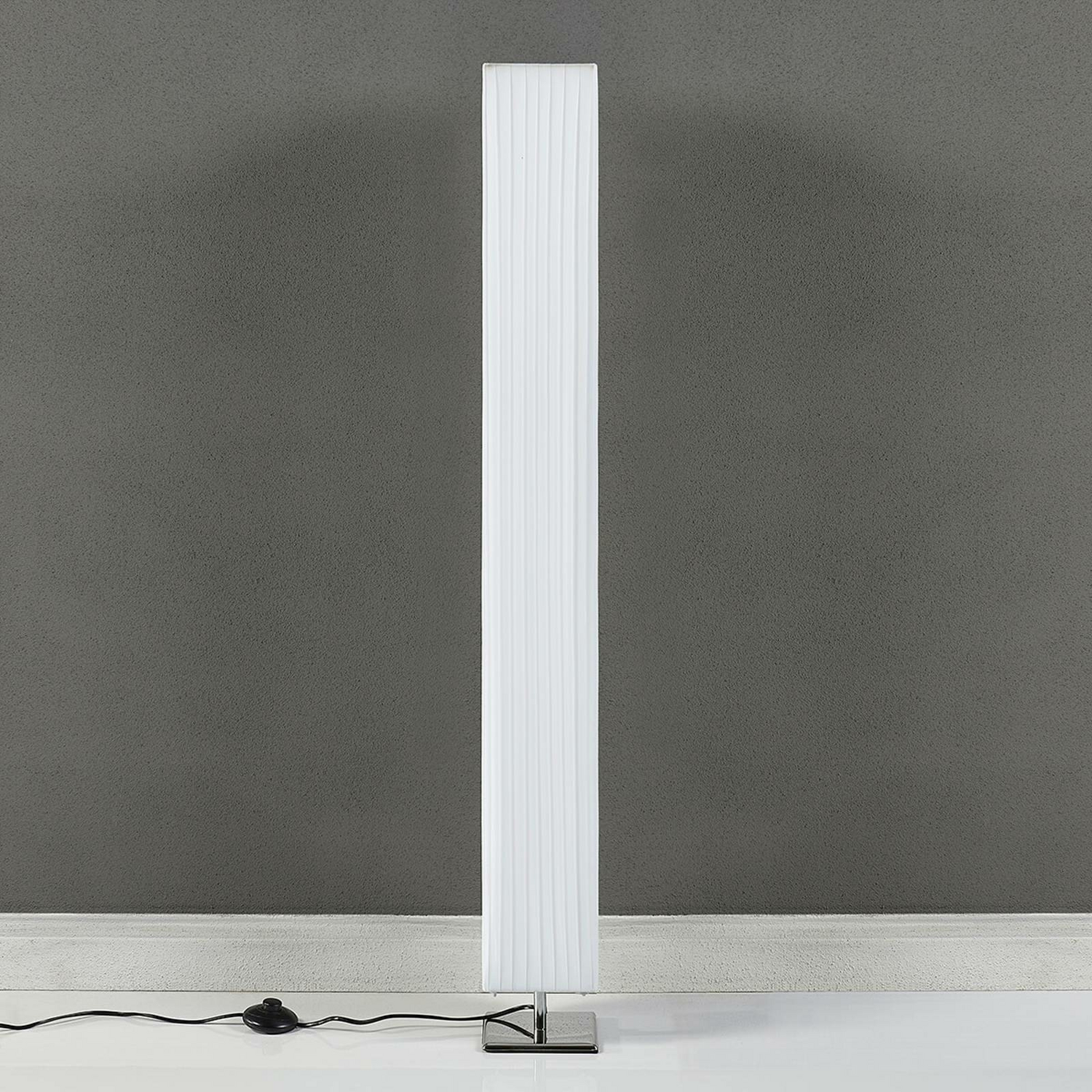 Lindby Weiße Stoff Stehlampe Janno Wohnzimmerleuchte Standleuchte Dekolampe E27 B-Ware von Lindby