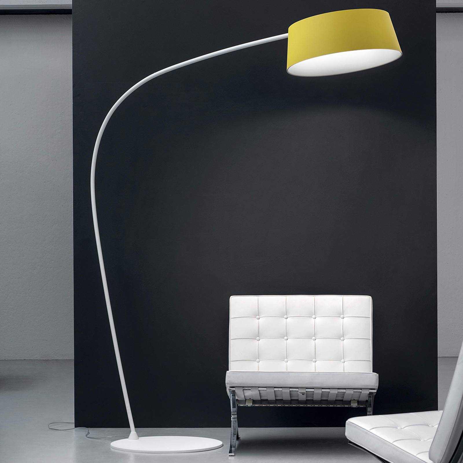 Farbenfrohe LED-Bogenlampe Oxygen_FL1, verstellbar Farbenfrohe LED-Bogenlampe Oxygen_FL1, verstellbar von Stilnovo