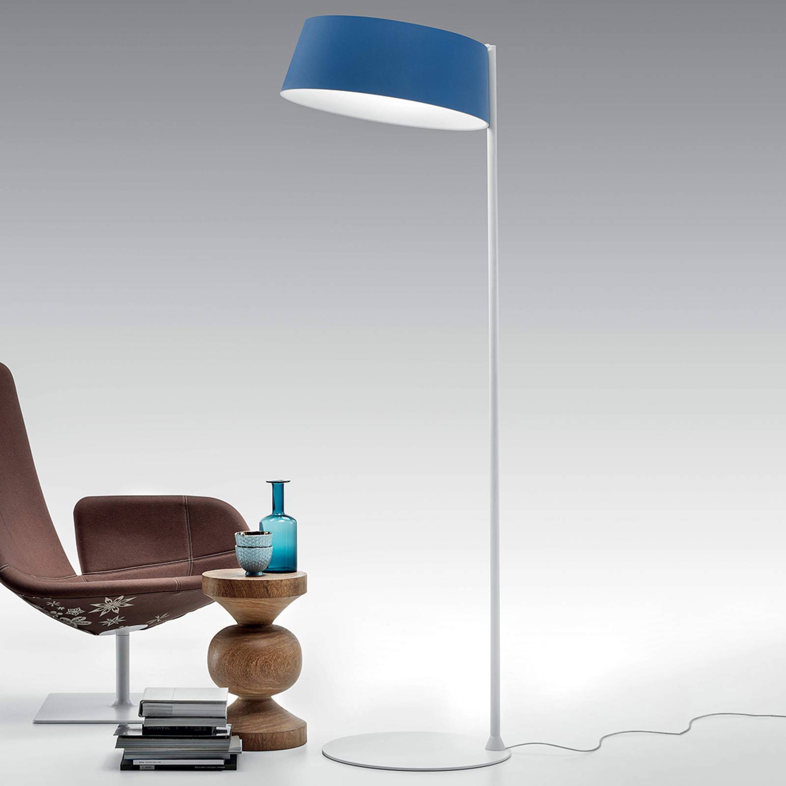 In Azurblau designte LED-Stehleuchte Oxygen_FL2 In Azurblau designte LED-Stehleuchte Oxygen_FL2 von Stilnovo