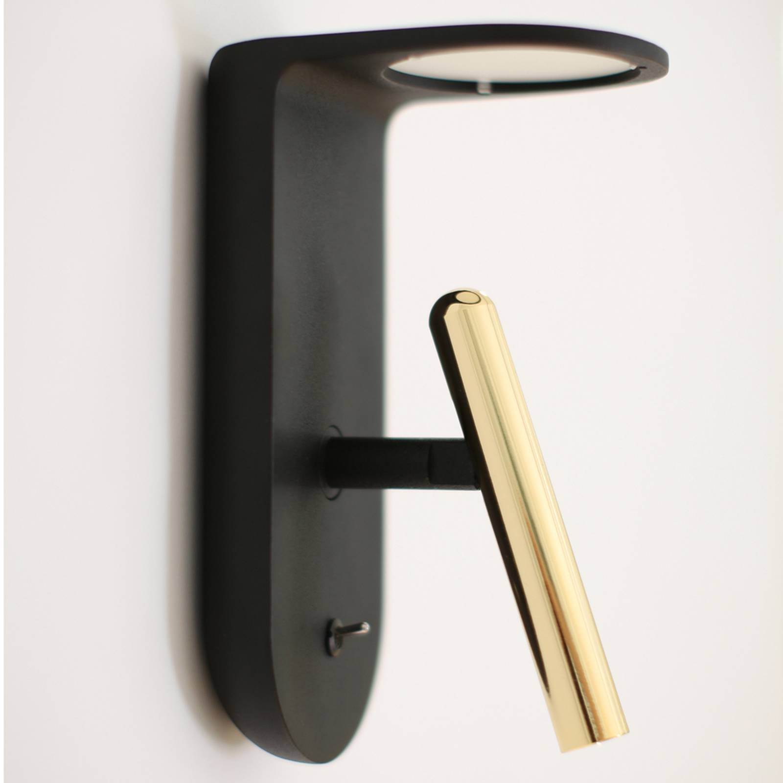Schwarz-golden designte LED-Wandleuchte 2Nights_W2 Schwarz-golden designte LED-Wandleuchte 2Nights_W2 von Stilnovo