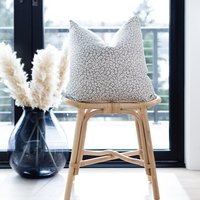 Adele || Neutral Leopard Kissenbezug ∙ Dekokissen Akzent Kissen Elfenbein Und Grau von LinenAndIvory