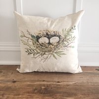 Aquarell Nest Kissenbezug von LinenAndIvory