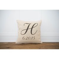 Personalisiertes Monogramm Und Hochzeitsdatum Kissenbezug von LinenAndIvory