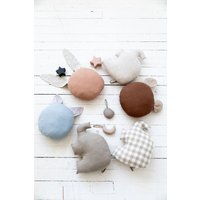 Leinen Bär, Katze, Kaninchen Geformtes Kissen. Kuscheltier Handgemacht.babyzimmer Kinderzimmer Kissen Leinendekor. Babyparty, Weihnachtsgeschenk von LinenDi