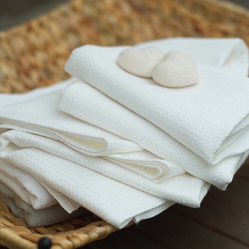 Set of 2 Hand and Guest Towels White Linen Cotton Wafer von LinenMe