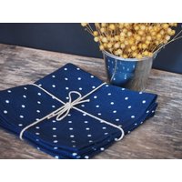 Leinenservietten Set Von 2, 4, 6 Oder 8 Polka Dot Servietten, Variuos Größen, Marineblaue Servietten Mit Weißen Punkten, Tischdekoration, Esszimmer von LinenSence