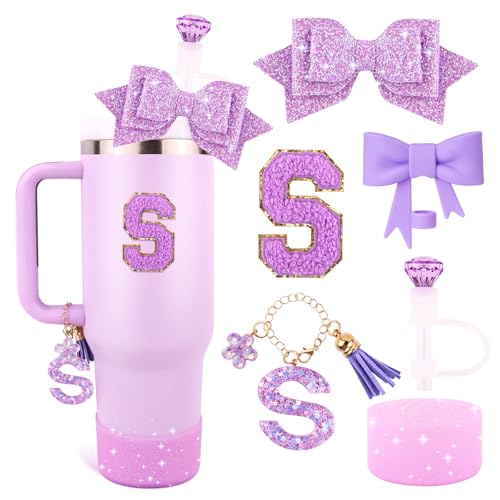 Violettes Tassen-Zubehör-Set für Stanley Becher mit Griff, Buchstaben-Charms, Schleife und Diamant-Strohabdeckungen, Glitzer-Silikonstiefel, personalisierter Aufkleber für Stanley Cup-Zubehör (S) Violettes Tassen-Zubehör-Set für Stanley Becher mit Griff, Buchstaben-Charms, Schleife und Diamant-Strohabdeckungen, Glitzer-Silikonstiefel, personalisierter Aufkleber für Stanley Cup-Zubehör (S) von Lingdeer