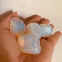 Weißer Opelit Trommelstein | 3Er Set | Freie Form Kristall von LinoCrystals