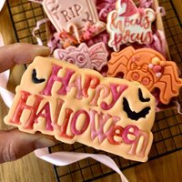 Happy Halloween Mit Fledermäusen Ausstechform Und Stempel, Cookie Stamp von LissieLoves