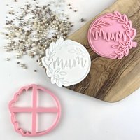 Mama Mit Blumen Kreis Ausstechform Und Stempel, Happy Mother's Day, Cookie Embosser, Day Ausstechform, Postbox Ideen von LissieLoves