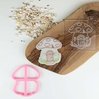 Toadstool Mit Türfee Ausstecher Und Prägung Von Mays Bakes, Fairy Cookie Embosser, Briefkasten Ideen, Stempel, Keks Dekoration von LissieLoves