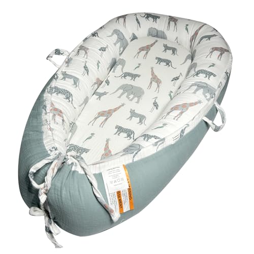Little Grape Land Babynest XXL 90x65 cm aus Musselin – tragbarer Babykokon/Bettverkleinerer mit Tragegriffen, verstellbar per Kordelzug, für Neugeborene 0–24 Monate, Safari von Little Grape Land