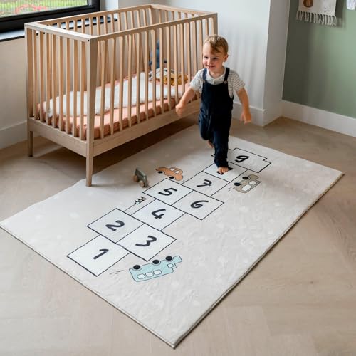 Little Olly Spielteppich - Ruby Auto Beige - Figuren/Charactere - Kinderzimmer - Jungen - Mädchen - Carpet Little Olly Spielteppich - Ruby Auto Beige - Figuren/Charactere - Kinderzimmer - Jungen - Mädchen - Carpet von Little Olly