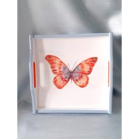 Handgemachtes Holztablett Schmetterling in Serviettentechnik von LittleBagatelles