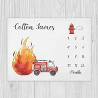 Baby Junge Meilenstein Decke, Feuerwehrauto Meilenstein, Shower Geschenk, Monat Personalisierte Feuerwehr Lkw Babydecke Monatsdecke von LittleDarlingsUS