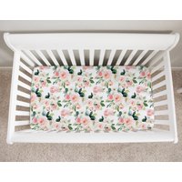 Blush Rosa Blumen Bettlaken, Bettlaken Mädchen, Weiches Baby Mädchen Bettwäsche, Kinderzimmer, Florale Krippen Bettwäsche, Geschenk von LittleDarlingsUS