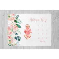 Florale Meilenstein Decke, Baby Mädchen Decke, Shower Geschenk, Monatliche Wachstumsdecke, Personalisierte Individuelle Decke von LittleDarlingsUS