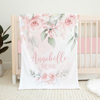 Personalisierte Blumen Babydecke, Blush Rosa Blumendecke, Baby Mädchen Decke Namen Decke, Babypartygeschenk, Rose Blumenkrippe Bettwäsche von LittleDarlingsUS