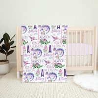 Personalisierte Dinosaurier Decke, Baby Mädchen Name Krippe Bettwäsche, Baby-Dusche-Geschenk von LittleDarlingsUS